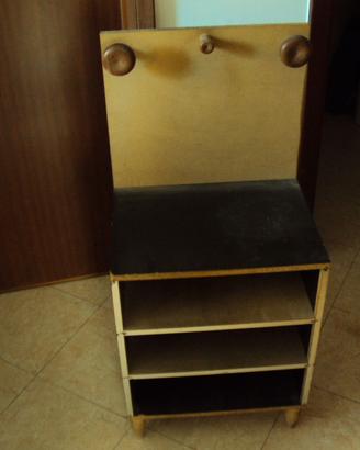 Mobiletto portascarpe e cappelli artigianale
