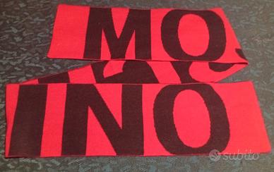 Sciarpa Moschino.