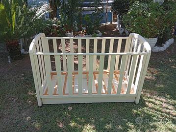 🍼👦🏼culla in legno per bambini ,con rotelle