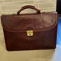 Cartella professionale in cuoio.