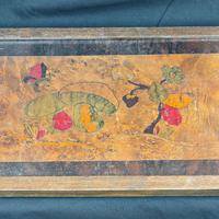 Vassoio in legno intarsiato, motivi naturalistici