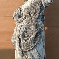 Statua Contadina con uva