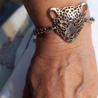 Bracciale in acciaio con testa di leopardo