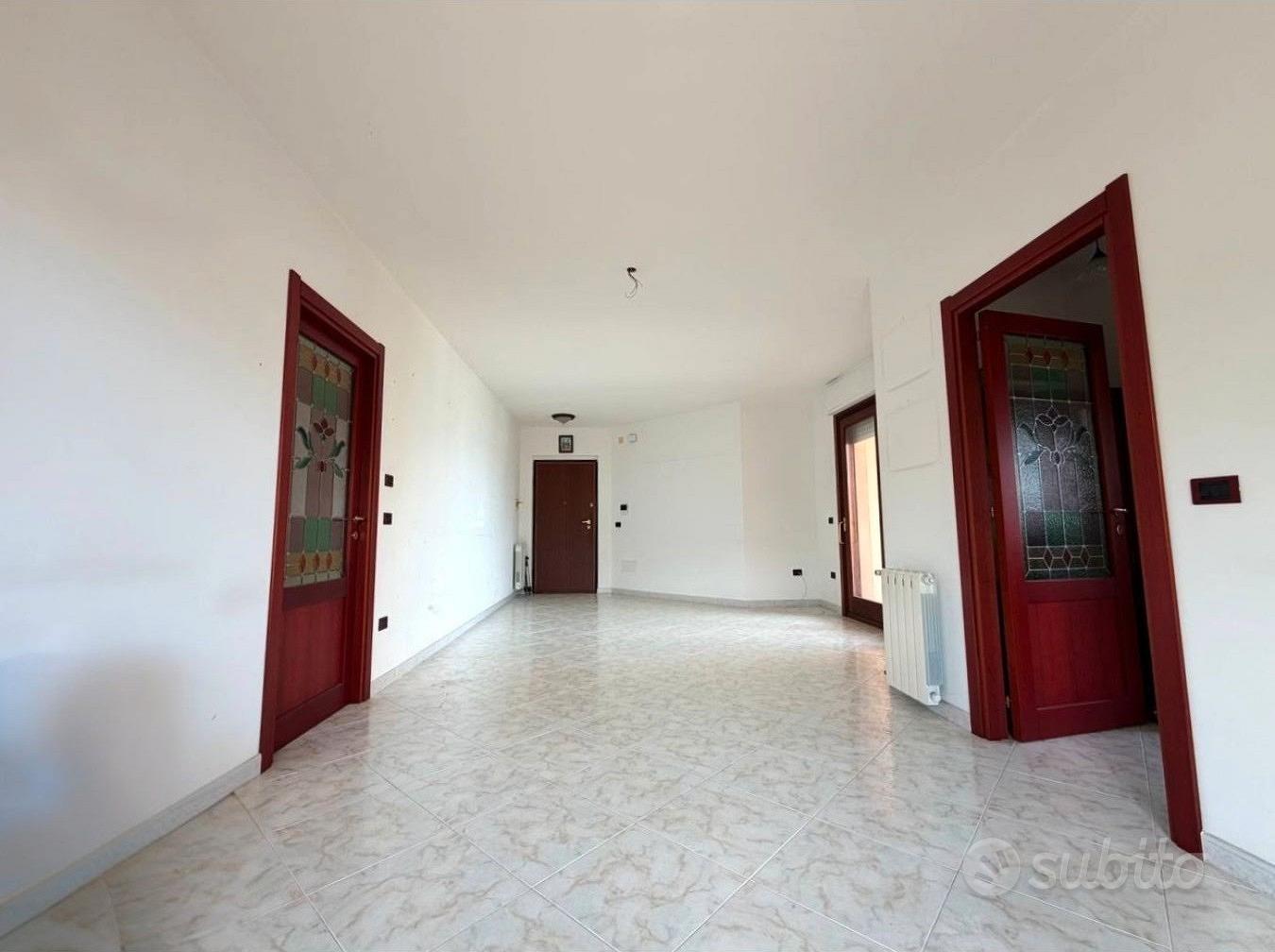 Quadrilocale ristrutturato con garage - Vista 6