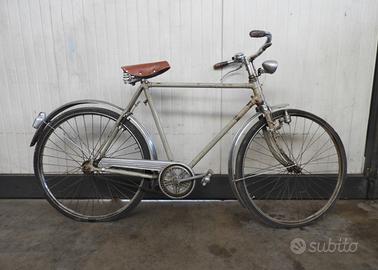 Vecchia bicicletta da uomo