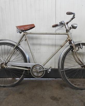 Vecchia bicicletta da uomo