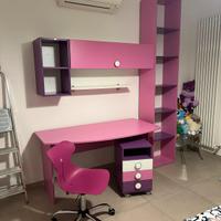 Set completo scrivania sedia mobile e mensole