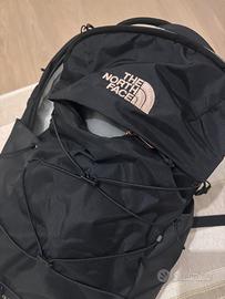North Face Borealis Luxe  Nero,Dettagli OroRosa