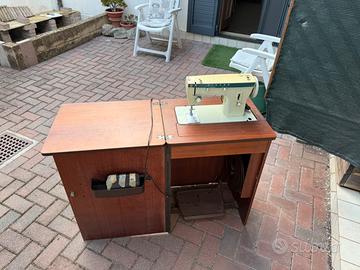 Singer 257