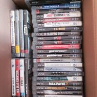 Playstation 3 + lotto di giochi (LEGGERE BENE)
