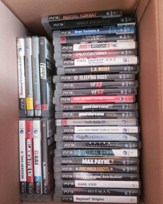 Playstation 3 + lotto di giochi (LEGGERE BENE)