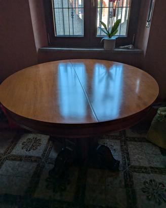 Tavolo rotondo classico allungabile in legno