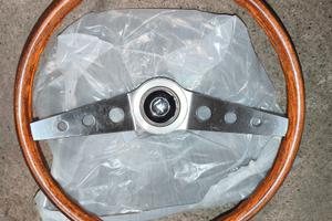 Volanti vintage in legno