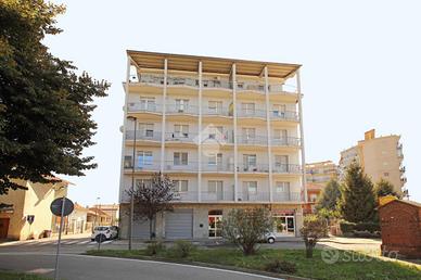 2 LOCALI A BEINASCO