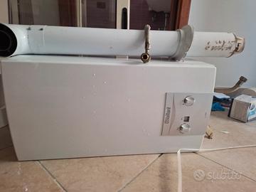 Scaldabagno Vaillant Turbo MAG rotto 