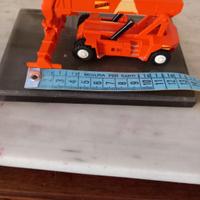 Modellino escavatore  vintage