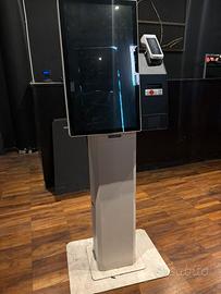 Totem POS completo con monitor touch –