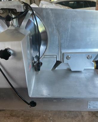 affettatrice professionale lama 35cm
