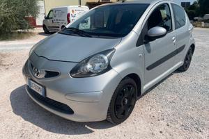 Toyota Aygo 1.0 12V VVT-i 5 porte Sol