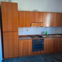 Cucina lineare completa di elettrodomestici