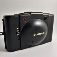 Fotocamera compatta 35mm Olympus XA-2 AS NEW