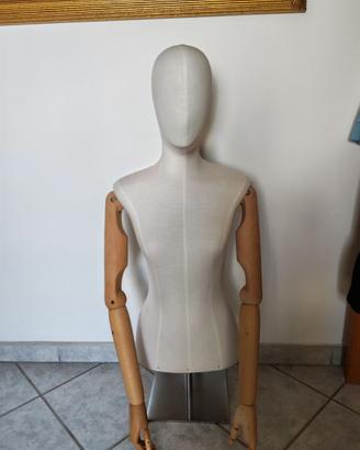 Busto manichino con braccia articolate in legno 