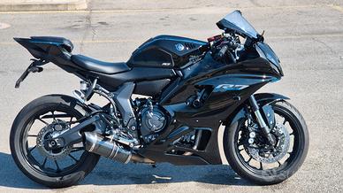 Yamaha R7