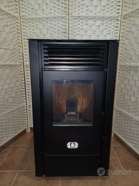 stufa a pellet 10 kw usata 