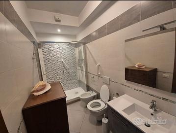 TOMBA DI NERONE TRILOCALE ARREDATO Con BALCONE