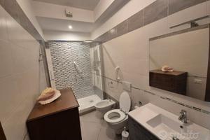 TOMBA DI NERONE TRILOCALE ARREDATO Con BALCONE