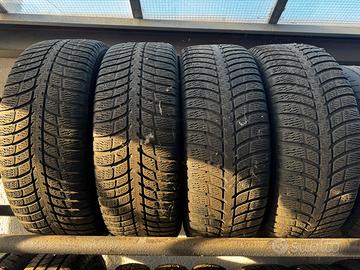 4 Gomme kumho invernali su cerchio