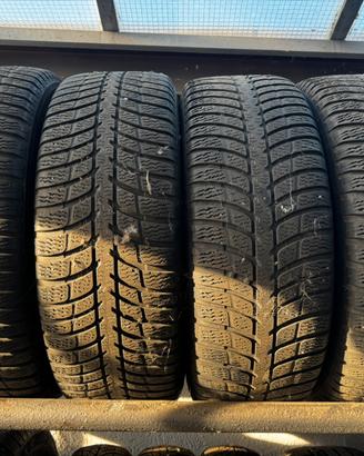 4 Gomme kumho invernali su cerchio