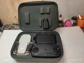 Mini drone DJI Mavic 1 combo.