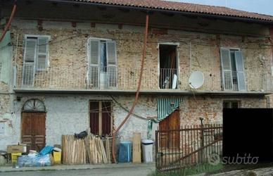 Immobile in asta di 550 m² con più di 5 locali a V