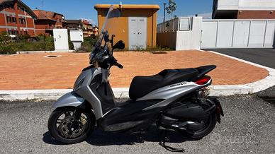 Piaggio Beverly 300  – 2021