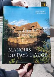 Libro in francese "Manoirs du Pais  d'Auge"