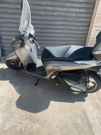 scooter Honda SH 350