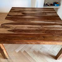 TAVOLO IN LEGNO MASSICCIO