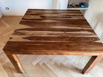 TAVOLO IN LEGNO MASSICCIO