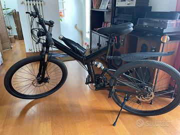 Bicicletta Mountain Bike