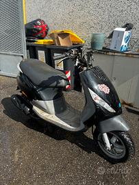 piaggio zip
