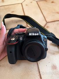 Macchina fotografica Nikon D3500