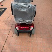 Scooter elettrico per anziani/disabili