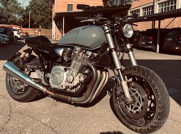 Yamaha Xjr 1300 cafe racer special naked