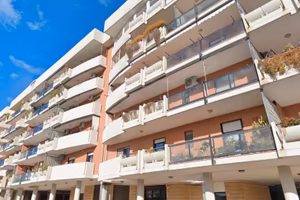 Valenzano Trilocale finemente arredato Hotel Feder