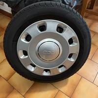 4 gomme invernali con cerchi Fiat 500
