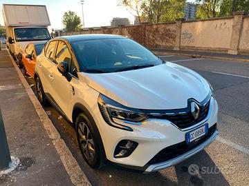 RENAULT Captur Plug-in Hybrid E-Tech 160 CV Intens