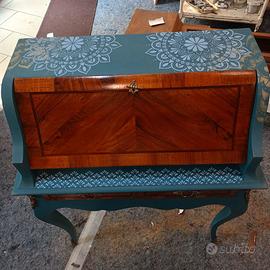 Scrittoio in stile rococò