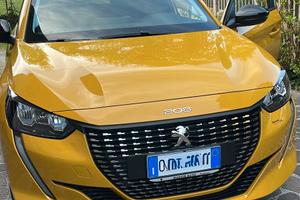 Peugeot 208 benzina 75cv