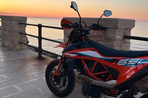 KTM 690 SMC-R SUPERMOTO A2